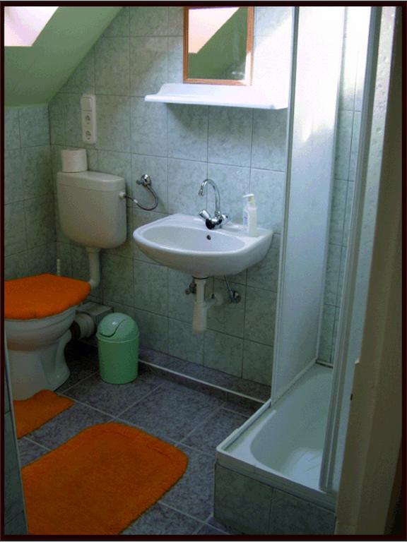 Erika Vendeghaz Hotel Buk Room photo
