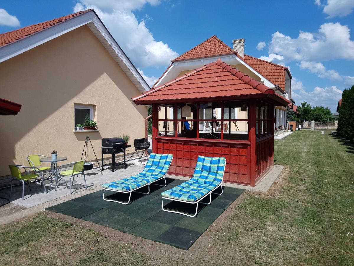 Erika Vendeghaz Hotel Buk Exterior photo
